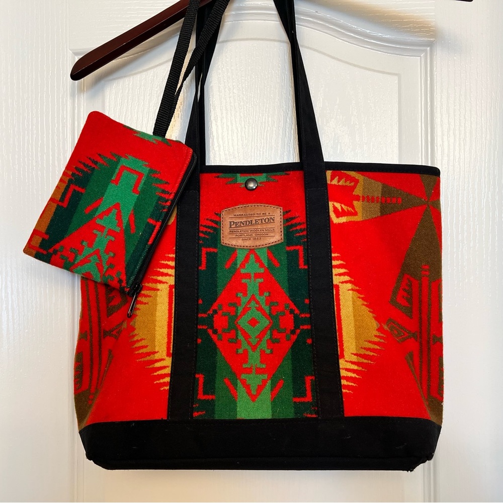 PENDLETON TOTE!! Plus Matching Pouch
